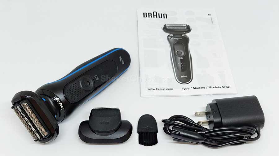 The accessories included with the Braun Series 5 5018s.