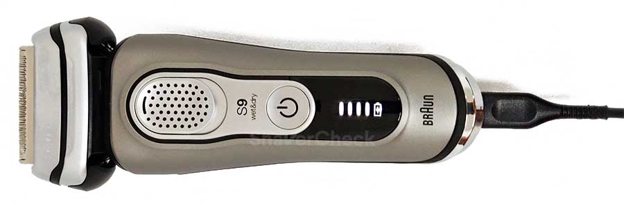 Charging a Braun Series 9 cc shaver directly with the cord.