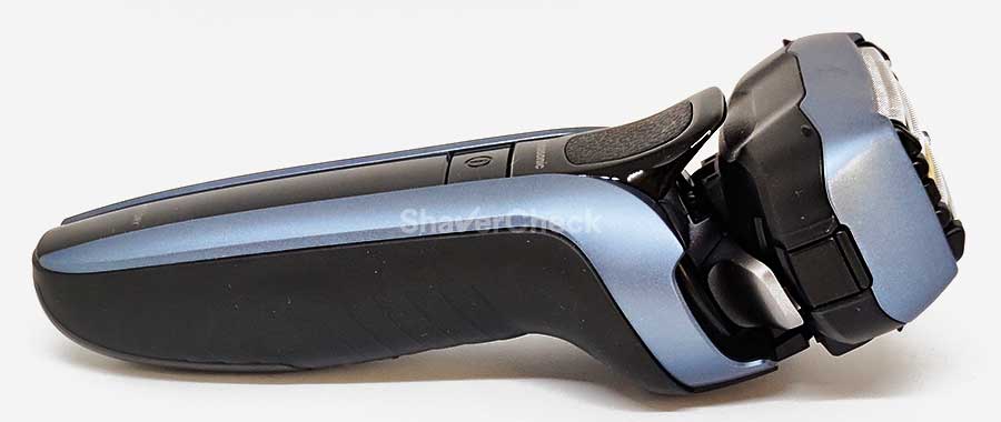 The Panasonic Arc 5 rev G (Series 900) features a highly flexible shaving head.