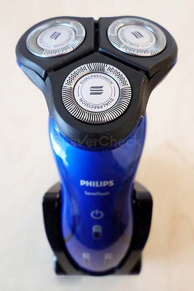 The shaving head of the Norelco Shaver 6100